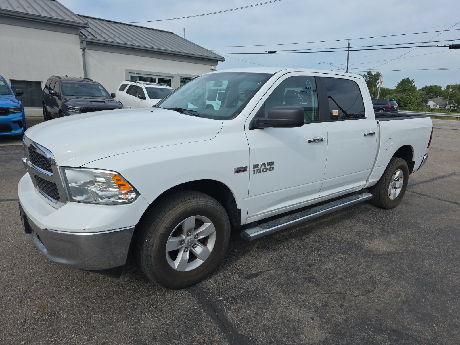 Used 2018 RAM 1500 Classic SLT AWD/4WD image 9