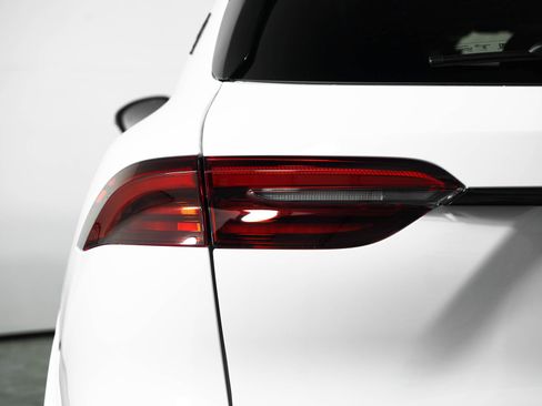 New 2025 Maserati Grecale Modena image 19