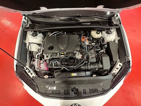 Certified 2025 Toyota Camry SE image 9