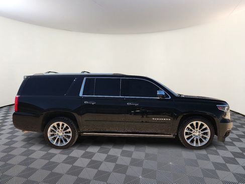 Used 2019 Chevrolet Suburban Premier w/ Premier Plus Edition RWD image 5