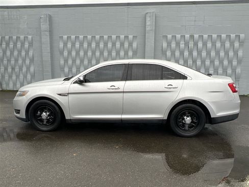 Used 2019 Ford Taurus Limited image 4