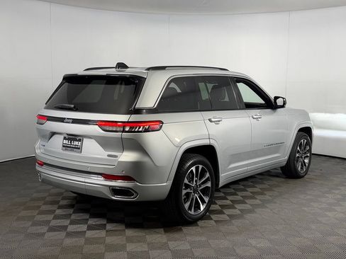 Used 2023 Jeep Grand Cherokee Overland AWD/4WD image 8