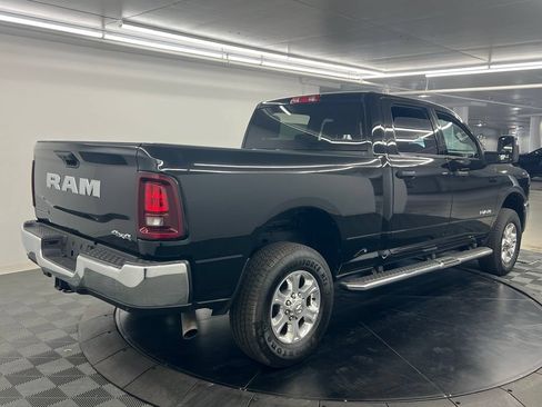 Used 2025 RAM 2500 Big Horn AWD/4WD image 4