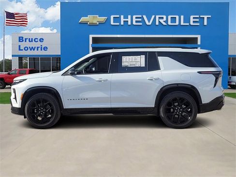 New 2026 Chevrolet Traverse RS image 2