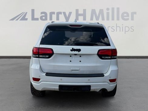 Used 2020 Jeep Grand Cherokee Altitude RWD image 4