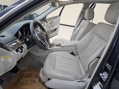 Used 2014 Mercedes-Benz E 550 4MATIC Sedan image 16