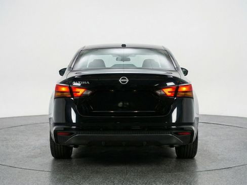 Used 2025 Nissan Altima 2.5 SV image 7