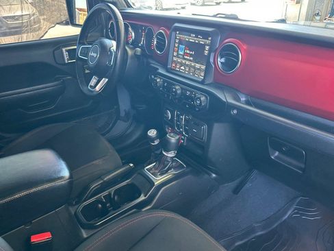 Used 2022 Jeep Gladiator Rubicon w/ Trailer Tow Package AWD/4WD image 15