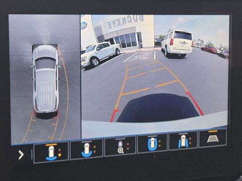 Used 2021 Chevrolet Traverse RS FWD image 7