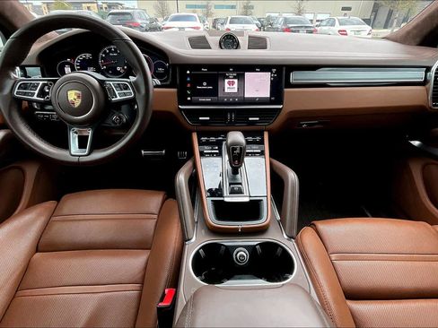 Used 2023 Porsche Cayenne Turbo image 15