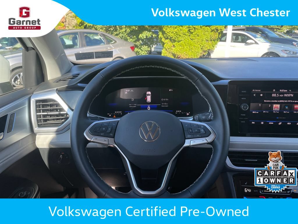 Certified 2025 Volkswagen Taos SE AWD/4WD image 30