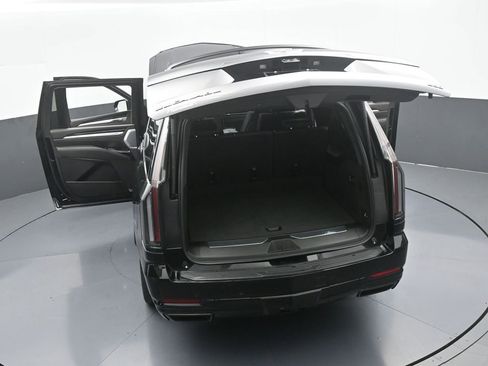 Used 2025 Cadillac Escalade ESV Sport w/ Touring Package image 80