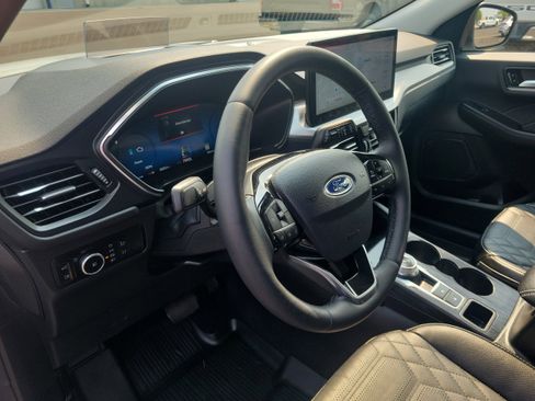 Used 2023 Ford Escape Platinum w/ Premium Technology Package image 20