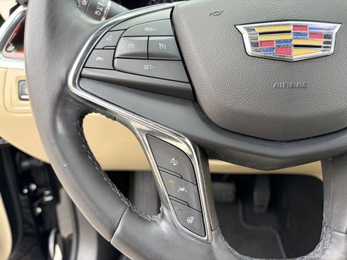 Used 2019 Cadillac XT5 Luxury FWD image 21
