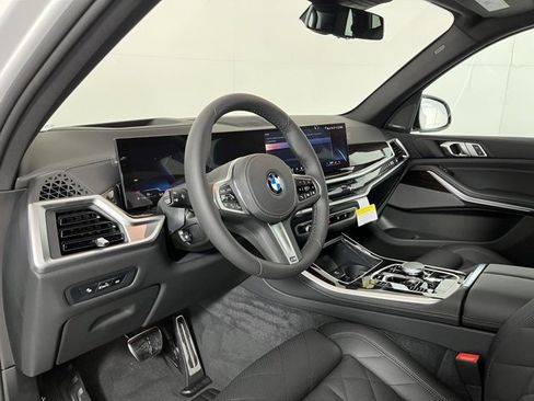 New 2026 BMW X5 xDrive40i w/ M Sport Package image 9