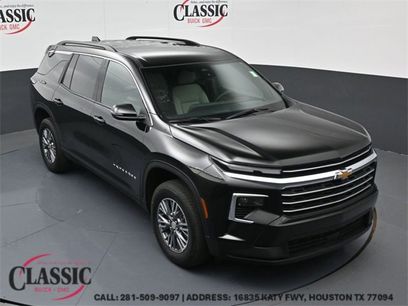 Used 2025 Chevrolet Traverse LT