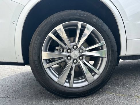Certified 2024 Cadillac XT6 Premium Luxury w/ Technology Package AWD/4WD image 17