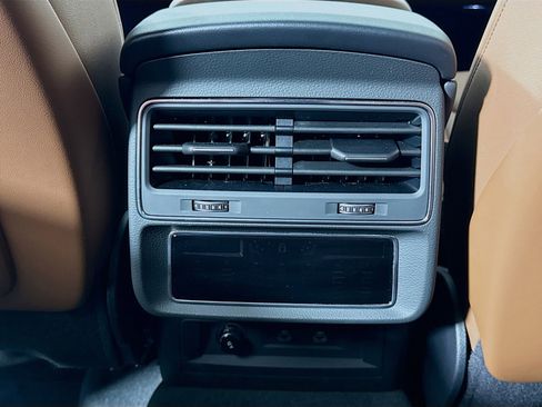 Certified 2025 Audi Q8 Premium Plus w/ Premium Plus Package image 25