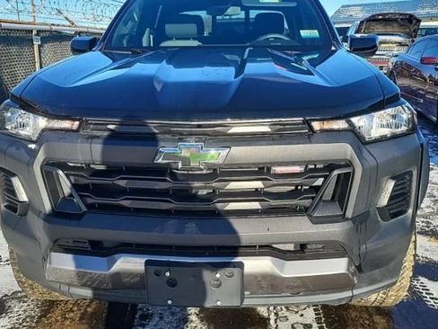 Used 2023 Chevrolet Colorado Trail Boss image 7