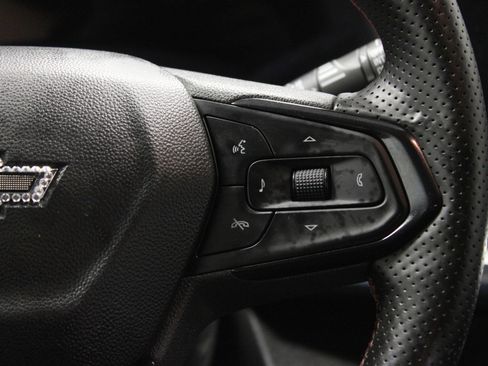 Used 2024 Chevrolet Trax RS w/ Sunroof Package FWD image 23