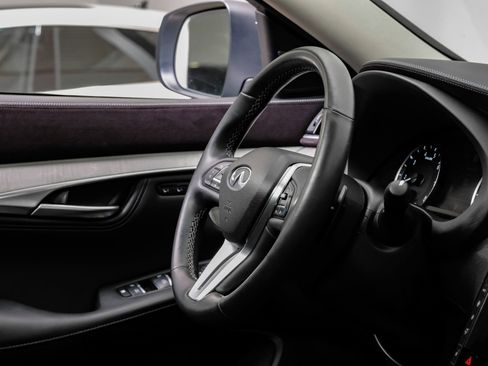 Used 2023 INFINITI QX50 Sensory image 18