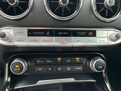 Used 2019 Kia Stinger GT2 image 29