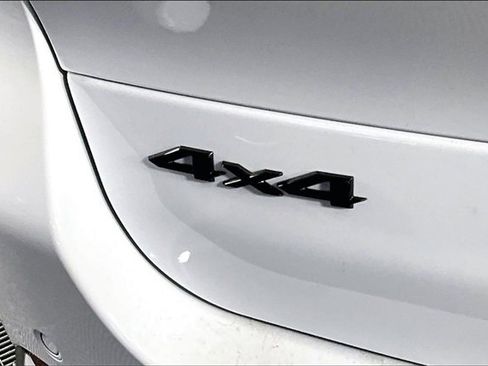 New 2025 Jeep Grand Cherokee L Laredo image 10