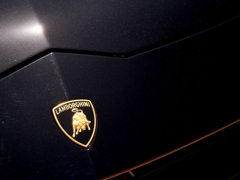 Used 2024 Lamborghini Urus S AWD/4WD image 11