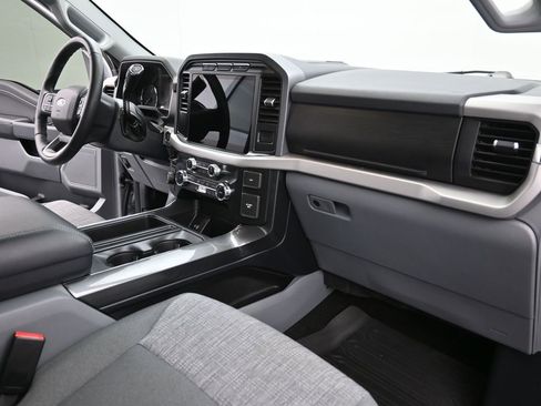 Certified 2022 Ford F150 XLT w/ Equipment Group 302A High image 24