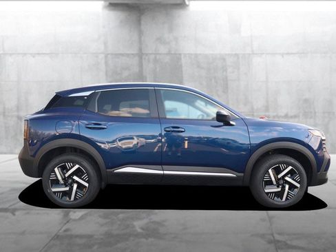 New 2026 Nissan Kicks SV image 5