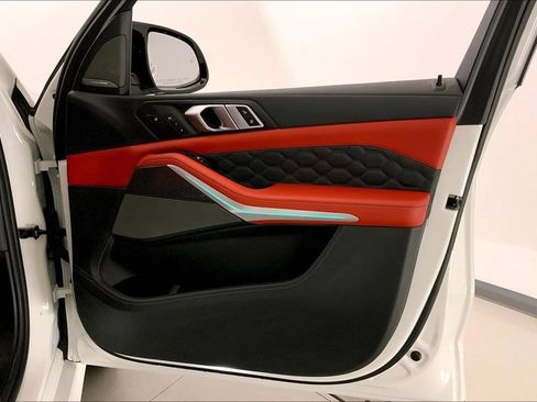 Used 2022 BMW X5 M w/ Competition Package 2 AWD/4WD image 25