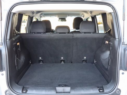 Used 2017 Jeep Renegade Latitude image 9