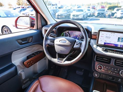 Used 2022 Ford Maverick Lariat w/ Lariat Luxury Package image 5