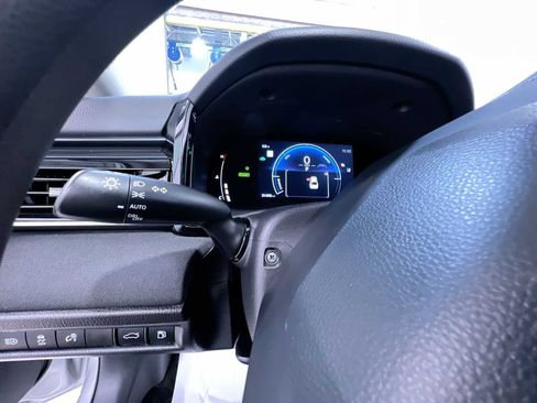 Used 2025 Toyota Camry LE FWD image 18