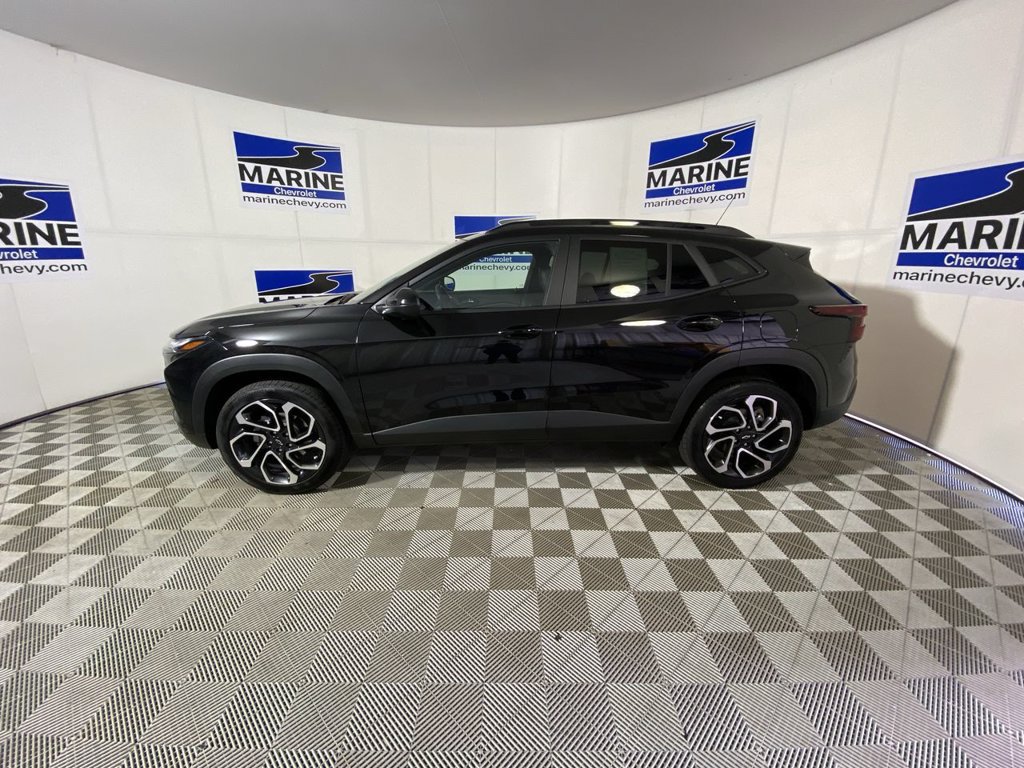 Used 2026 Chevrolet Trax RS w/ Driver Confidence Package FWD image 10