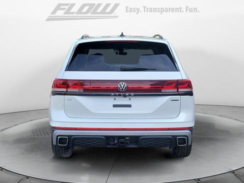 New 2026 Volkswagen Atlas Peak Edition image 6