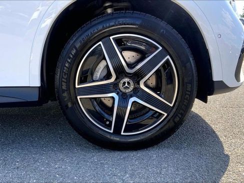 Certified 2025 Mercedes-Benz GLC 300 4MATIC w/ AMG Line image 9