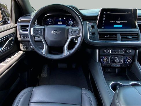 Used 2023 Chevrolet Tahoe Z71 w/ Luxury Package AWD/4WD image 6