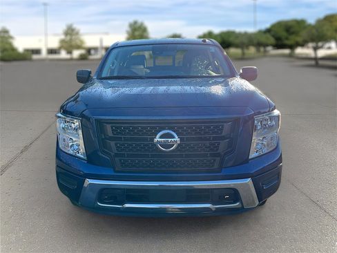 Certified 2021 Nissan Titan SV w/ SV Convenience Package image 2