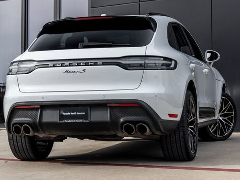 Certified 2024 Porsche Macan S image 11