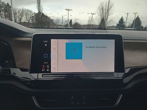 Used 2025 Volkswagen Atlas SE image 21