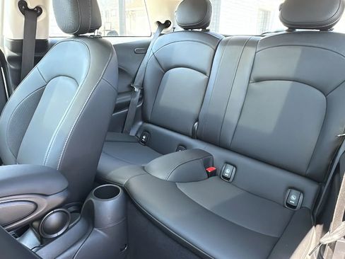 Used 2023 MINI Cooper 2-Door Hardtop image 18