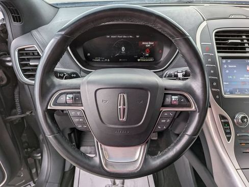 Used 2020 Lincoln Nautilus Premier w/ Equipment Group 101A AWD/4WD image 9
