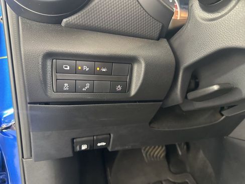 Used 2025 Nissan Kicks S image 12