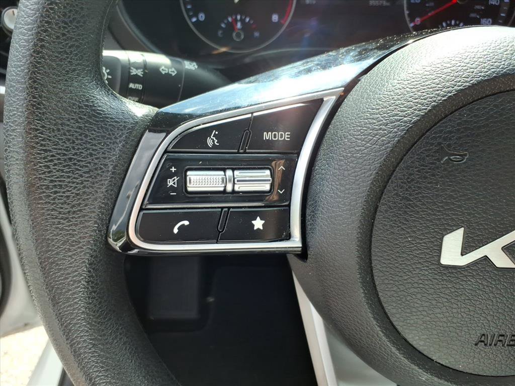 Used 2024 Kia Forte LXS w/ LXS Technology Package FWD image 20