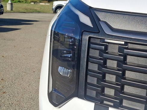 Used 2026 Kia Sportage LX w/ LX Convenience Package image 9