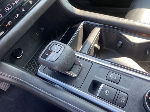 Used 2022 Nissan Pathfinder SL w/ SL Black Package image 26