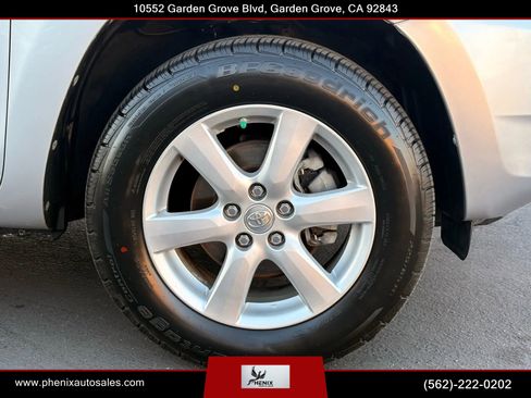 Used 2008 Toyota RAV4 Limited image 16