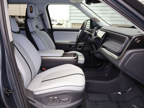 Used 2023 Rivian R1S Adventure AWD/4WD image 28