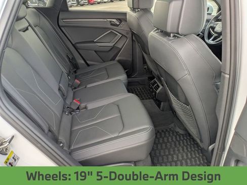 Used 2024 Audi Q3 2.0T Premium image 31